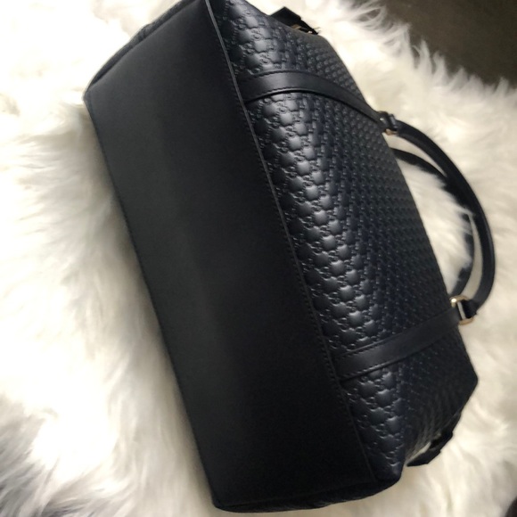 ๐๐ฏ% Auth Gucci Navy Blue Microguccissima Tote - Picture 7 of 12